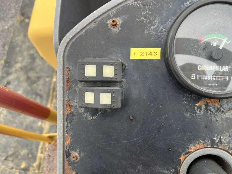 Valjak za puteve Caterpillar CB-224E: slika 39 Valjak za puteve Caterpillar CB-224E: slika 39