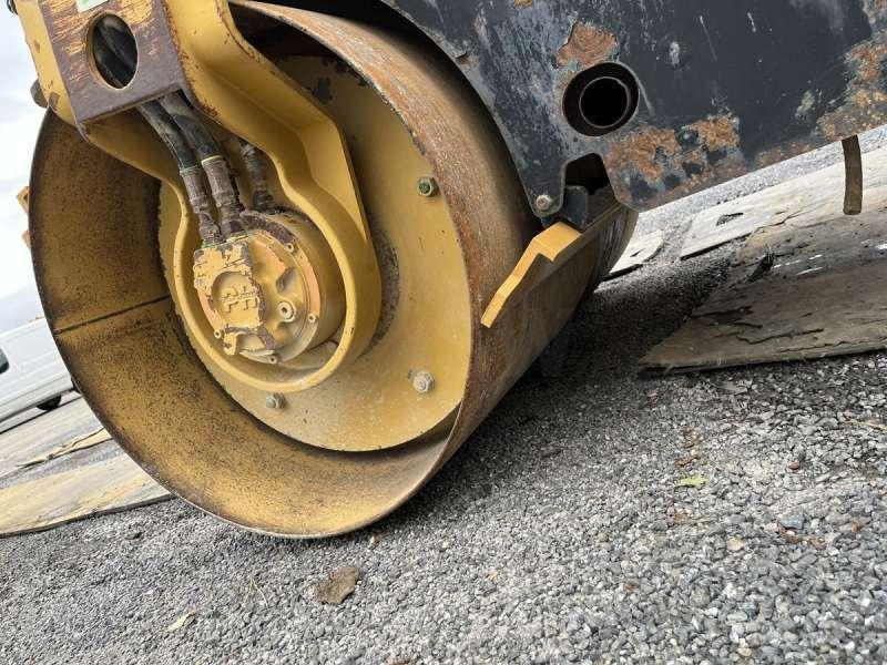 Valjak za puteve Caterpillar CB-224E: slika 13 Valjak za puteve Caterpillar CB-224E: slika 13