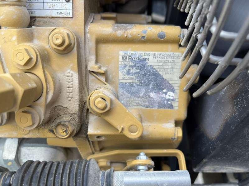 Valjak za puteve Caterpillar CB-224E: slika 33 Valjak za puteve Caterpillar CB-224E: slika 33