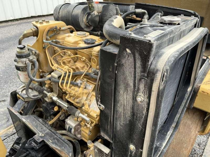 Valjak za puteve Caterpillar CB-224E: slika 29 Valjak za puteve Caterpillar CB-224E: slika 29