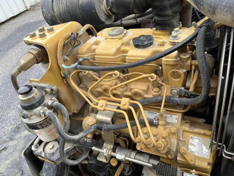 Valjak za puteve Caterpillar CB-224E: slika 31 Valjak za puteve Caterpillar CB-224E: slika 31