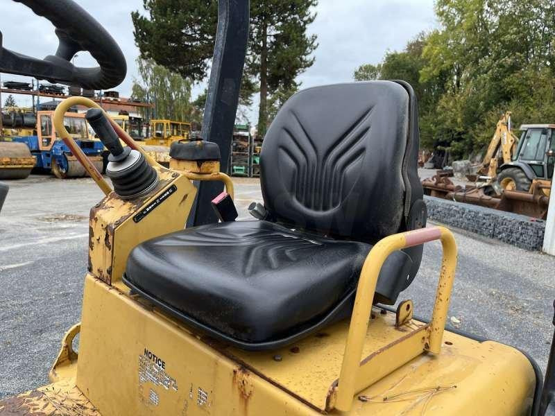 Valjak za puteve Caterpillar CB-224E: slika 34 Valjak za puteve Caterpillar CB-224E: slika 34