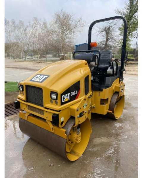 Caterpillar CB2.7 - Valjak za puteve: slika 1 Caterpillar CB2.7 - Valjak za puteve: slika 1