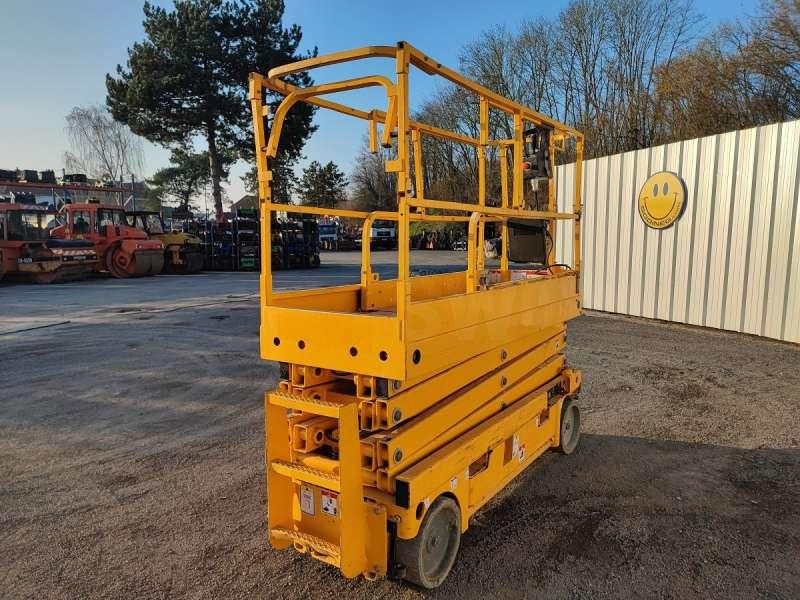 Haulotte CISEAUX COMPACT 10N - Jarbolna penjajuća platforma: slika 3 Haulotte CISEAUX COMPACT 10N - Jarbolna penjajuća platforma: slika 3