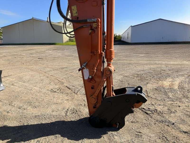 Hitachi ZX180W-7 - Bager točkaš: slika 5 Hitachi ZX180W-7 - Bager točkaš: slika 5