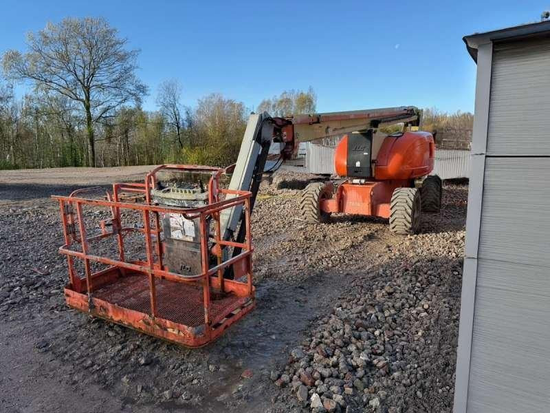 JLG 800AJ - Jarbolna penjajuća platforma: slika 2 JLG 800AJ - Jarbolna penjajuća platforma: slika 2