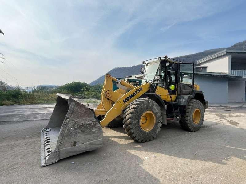 Komatsu Chargeur sur Pneus WA320-7 - Utovarivač točkaš: slika 1 Komatsu Chargeur sur Pneus WA320-7 - Utovarivač točkaš: slika 1
