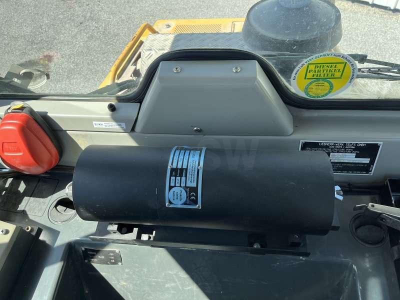 Utovarivač guseničar Liebherr LR614: slika 41