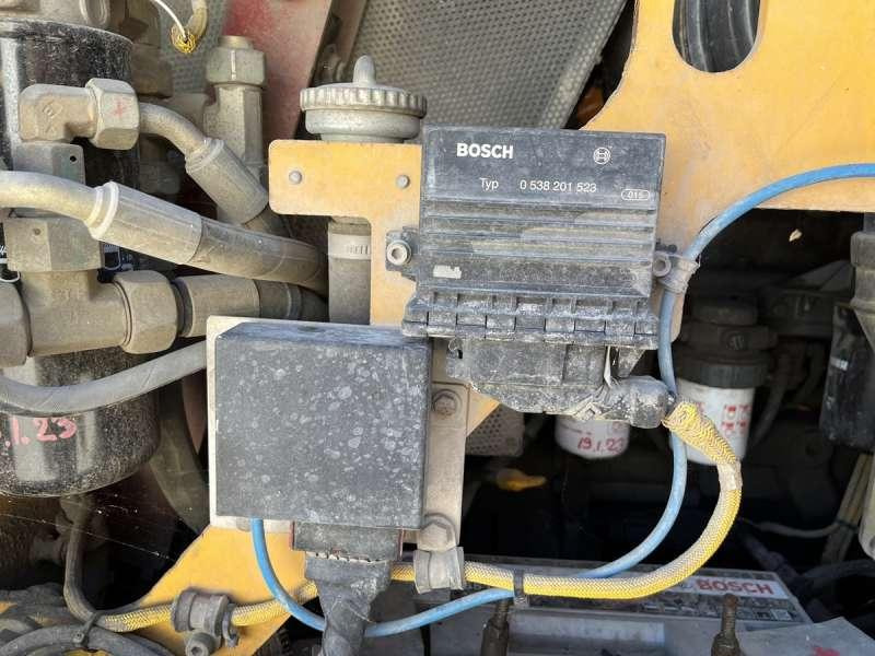 Utovarivač guseničar Liebherr LR614: slika 29