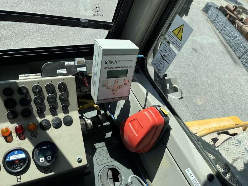 Utovarivač guseničar Liebherr LR614: slika 39