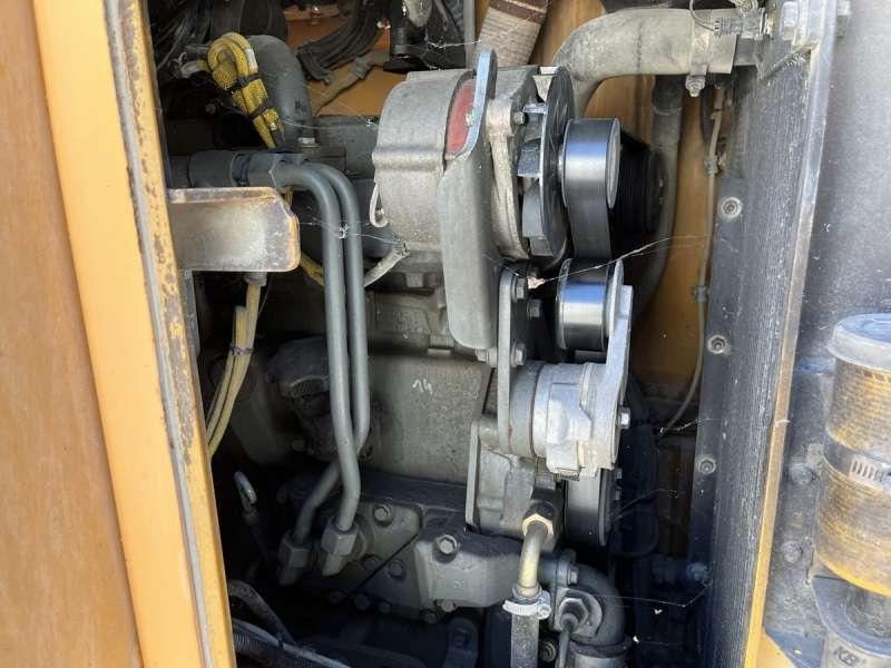 Utovarivač guseničar Liebherr LR614: slika 31