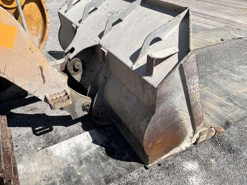 Utovarivač guseničar Liebherr LR614: slika 15