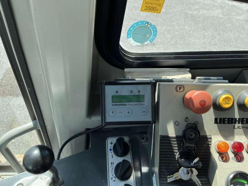 Utovarivač guseničar Liebherr LR614: slika 38