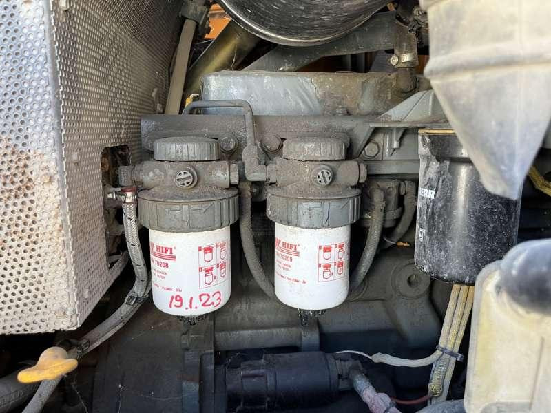 Utovarivač guseničar Liebherr LR614: slika 26