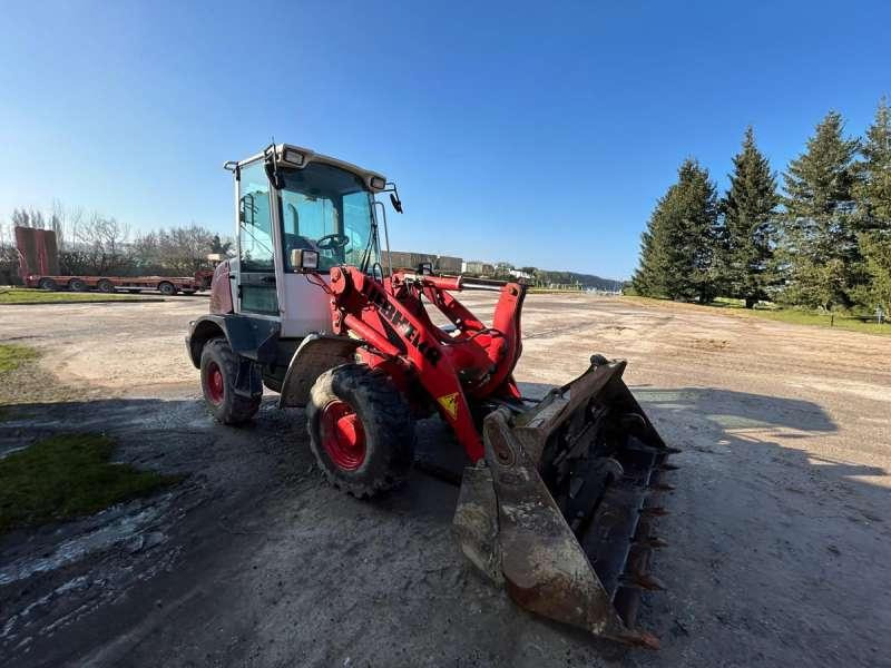 Liebherr Mini Chargeur - Chargeur Compact < 7 tonnes L506 STEREO - Utovarivač točkaš: slika 5 Liebherr Mini Chargeur - Chargeur Compact < 7 tonnes L506 STEREO - Utovarivač točkaš: slika 5