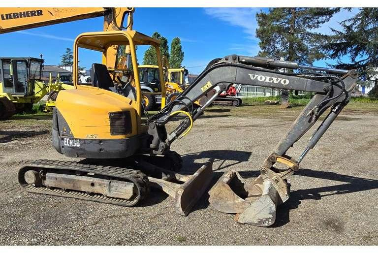 Volvo ECR38 - Mini bager: slika 3 Volvo ECR38 - Mini bager: slika 3