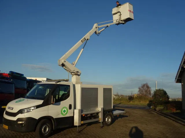 Iveco Daily 35S14 CUSTERS 12 METER SKY WORKER EURO 6 AIR - Dostavno vozilo: slika 1 Iveco Daily 35S14 CUSTERS 12 METER SKY WORKER EURO 6 AIR - Dostavno vozilo: slika 1