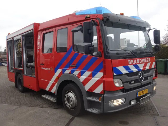 Mercedes-Benz Atego 1426 ZIEGLER 2000 LITER EURO 5 - Vatrogasni kamion: slika 2 Mercedes-Benz Atego 1426 ZIEGLER 2000 LITER EURO 5 - Vatrogasni kamion: slika 2
