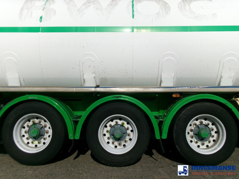Feldbinder Fuel tank alu 42 m3 / / 6 comp + pump - Poluprikolica cisterna: slika 5 Feldbinder Fuel tank alu 42 m3 / / 6 comp + pump - Poluprikolica cisterna: slika 5