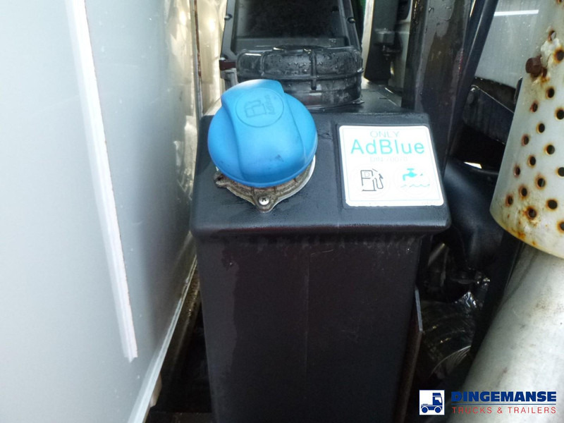 Autočistilica Iveco Eurocargo ML150E22 4x2 Scarab Mistral 6.2 m3 sweeper: slika 9 Autočistilica Iveco Eurocargo ML150E22 4x2 Scarab Mistral 6.2 m3 sweeper: slika 9