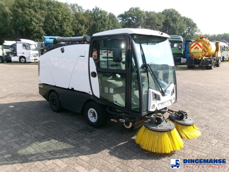 Johnston C202 compact street sweeper - Autočistilica: slika 2 Johnston C202 compact street sweeper - Autočistilica: slika 2
