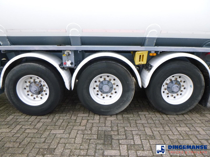 LAG Fuel tank alu 44.4 m3 / 6 comp + pump - Prikolica cisterna: slika 5 LAG Fuel tank alu 44.4 m3 / 6 comp + pump - Prikolica cisterna: slika 5