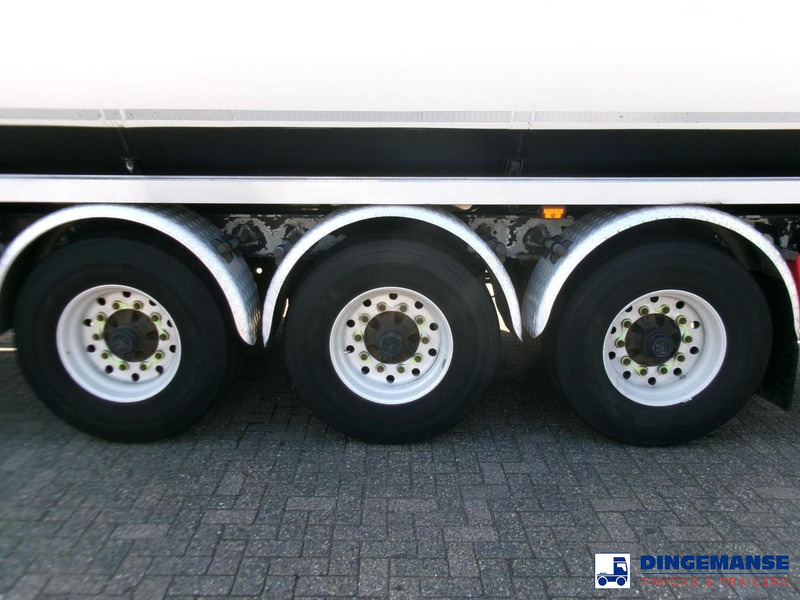 Lakeland Fuel tank alu 43 m3 / 6 comp - Poluprikolica cisterna: slika 5 Lakeland Fuel tank alu 43 m3 / 6 comp - Poluprikolica cisterna: slika 5