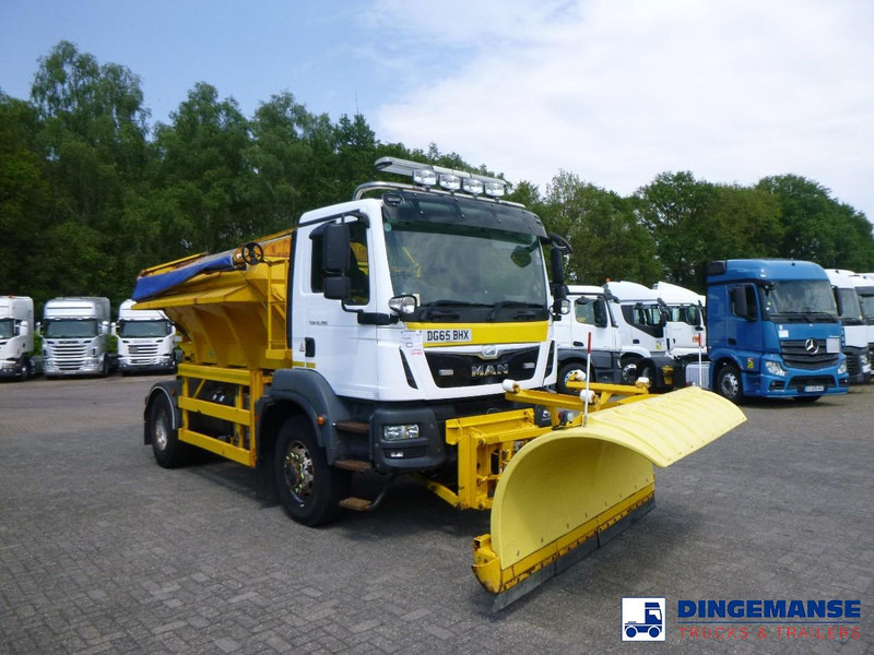 MAN TGM 18.290 4X4 RHD gritter / snow plough - Vozilo za čišćenje snega: slika 2 MAN TGM 18.290 4X4 RHD gritter / snow plough - Vozilo za čišćenje snega: slika 2