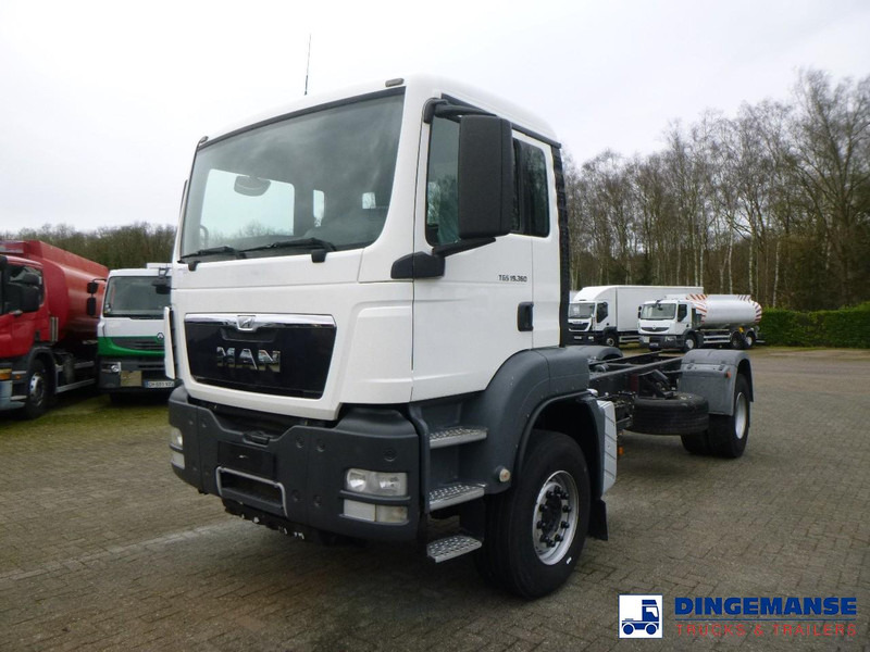 MAN TGS 19.360 4X2 BBS manual Euro 2 chassis + PTO - Kamion sa golom šasijom i zatvorenom kabinom: slika 1 MAN TGS 19.360 4X2 BBS manual Euro 2 chassis + PTO - Kamion sa golom šasijom i zatvorenom kabinom: slika 1