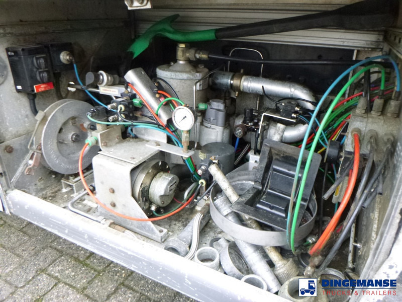 Kamion cisterna MAN TGS 26.320 6X2 RHD fuel tank 20 m3 / 4 comp: slika 17