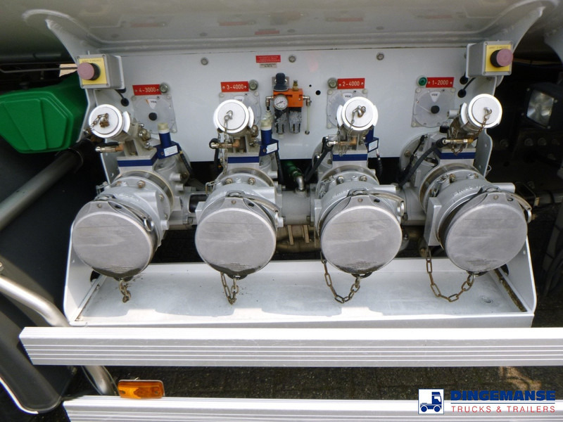Kamion cisterna Renault Premium 270 dxi 4x2 fuel tank 13.7 m3 / 4 comp: slika 10 Kamion cisterna Renault Premium 270 dxi 4x2 fuel tank 13.7 m3 / 4 comp: slika 10