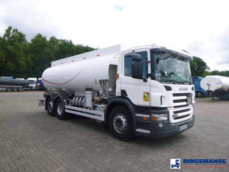 Scania P 320 DB 6X2 fuel tank 18.8 m3 / 5 comp - Kamion cisterna: slika 2 Scania P 320 DB 6X2 fuel tank 18.8 m3 / 5 comp - Kamion cisterna: slika 2