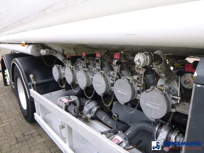 Volvo FE 340 6x2 fuel tank 22.1 m3 / 6 comp - Kamion cisterna: slika 5 Volvo FE 340 6x2 fuel tank 22.1 m3 / 6 comp - Kamion cisterna: slika 5