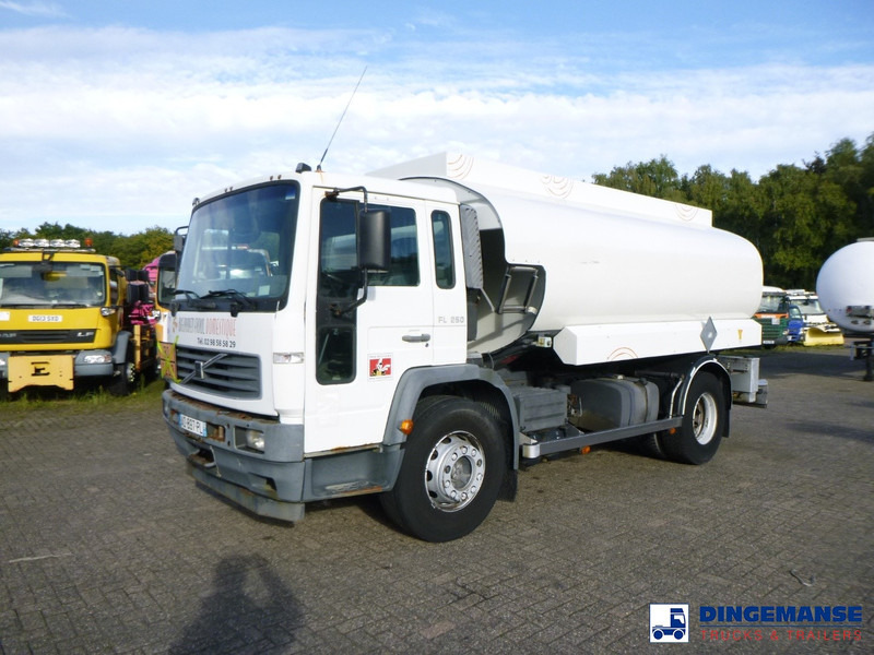 Volvo FL 250 4x2 fuel tank 14.7 m3 / 4 comp - Kamion cisterna: slika 1 Volvo FL 250 4x2 fuel tank 14.7 m3 / 4 comp - Kamion cisterna: slika 1
