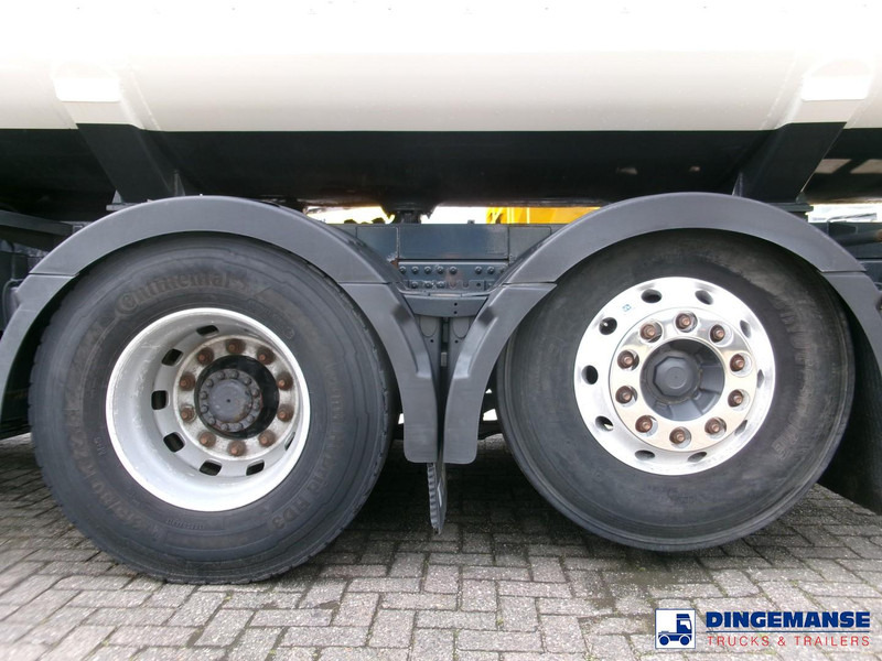 Kamion cisterna Volvo FM 380 6X2 fuel tank 20.6 m3 / 4 comp: slika 19 Kamion cisterna Volvo FM 380 6X2 fuel tank 20.6 m3 / 4 comp: slika 19