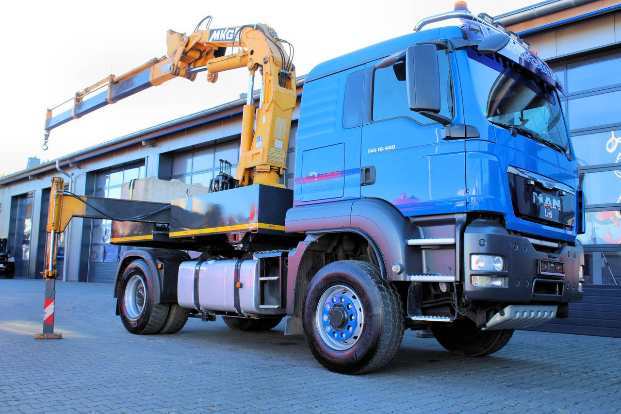 MAN TGS 18.480 4x4 BLS SZM+Pritsche MKG HLK 340 Kran - Kamion sa tovarnim sandukom, Kamion sa dizalicom: slika 2 MAN TGS 18.480 4x4 BLS SZM+Pritsche MKG HLK 340 Kran - Kamion sa tovarnim sandukom, Kamion sa dizalicom: slika 2