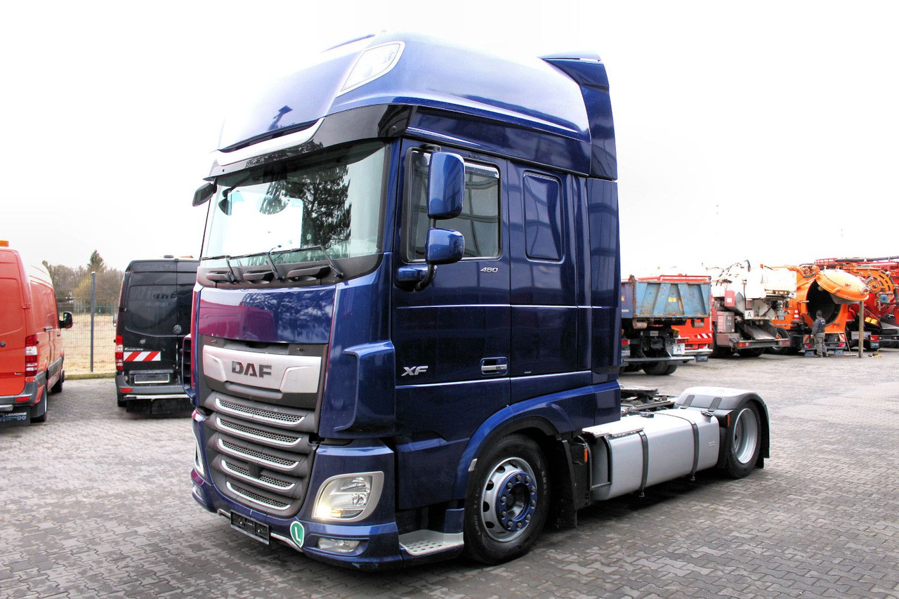 DAF XF 480 FT 4x2 SZM Lowliner  !!! TOP !!! - Tegljač: slika 3 DAF XF 480 FT 4x2 SZM Lowliner  !!! TOP !!! - Tegljač: slika 3