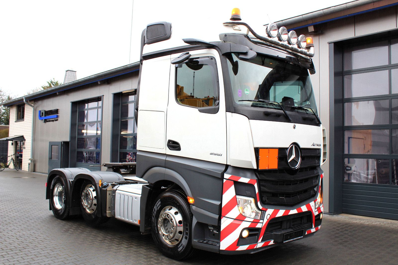 Mercedes-Benz Actros 2551 6x2 BigSpace 68 to Schwerlast + LIFT - Tegljač: slika 1 Mercedes-Benz Actros 2551 6x2 BigSpace 68 to Schwerlast + LIFT - Tegljač: slika 1
