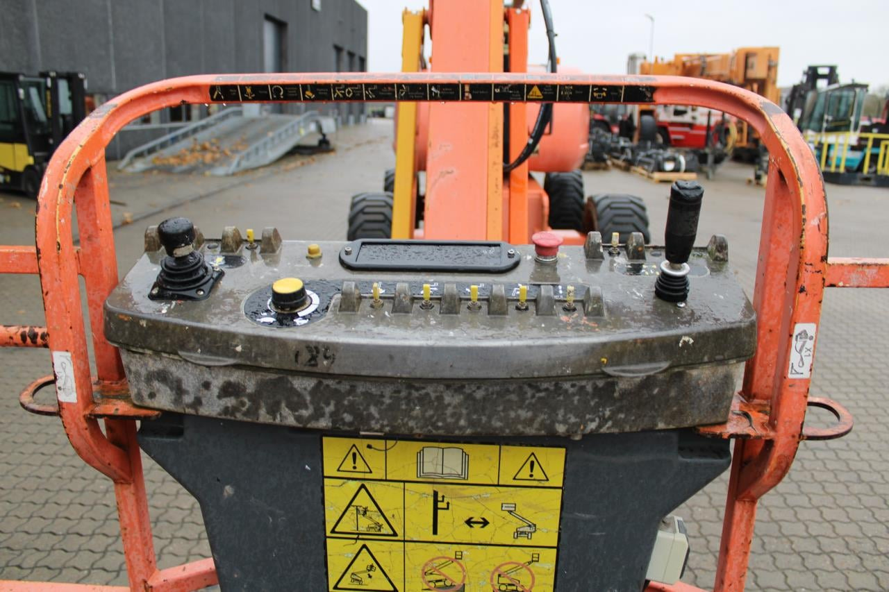 JLG 800AJ - Zglobna platforma: slika 4 JLG 800AJ - Zglobna platforma: slika 4