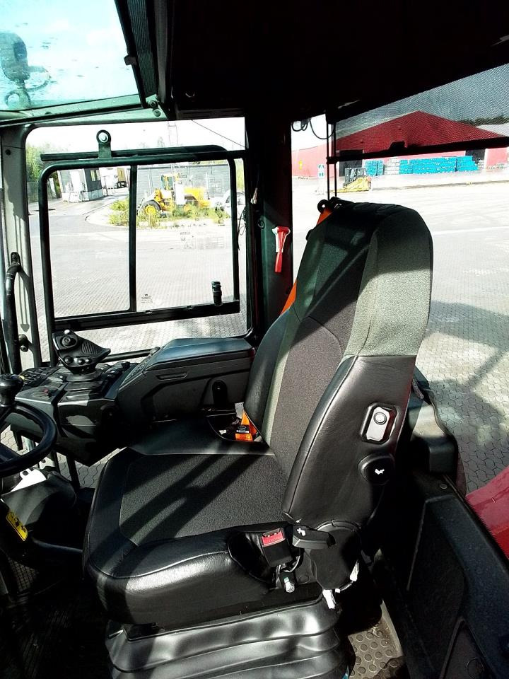 Kalmar DRG450-75C5XS - Dizalica za kontejnere: slika 4 Kalmar DRG450-75C5XS - Dizalica za kontejnere: slika 4