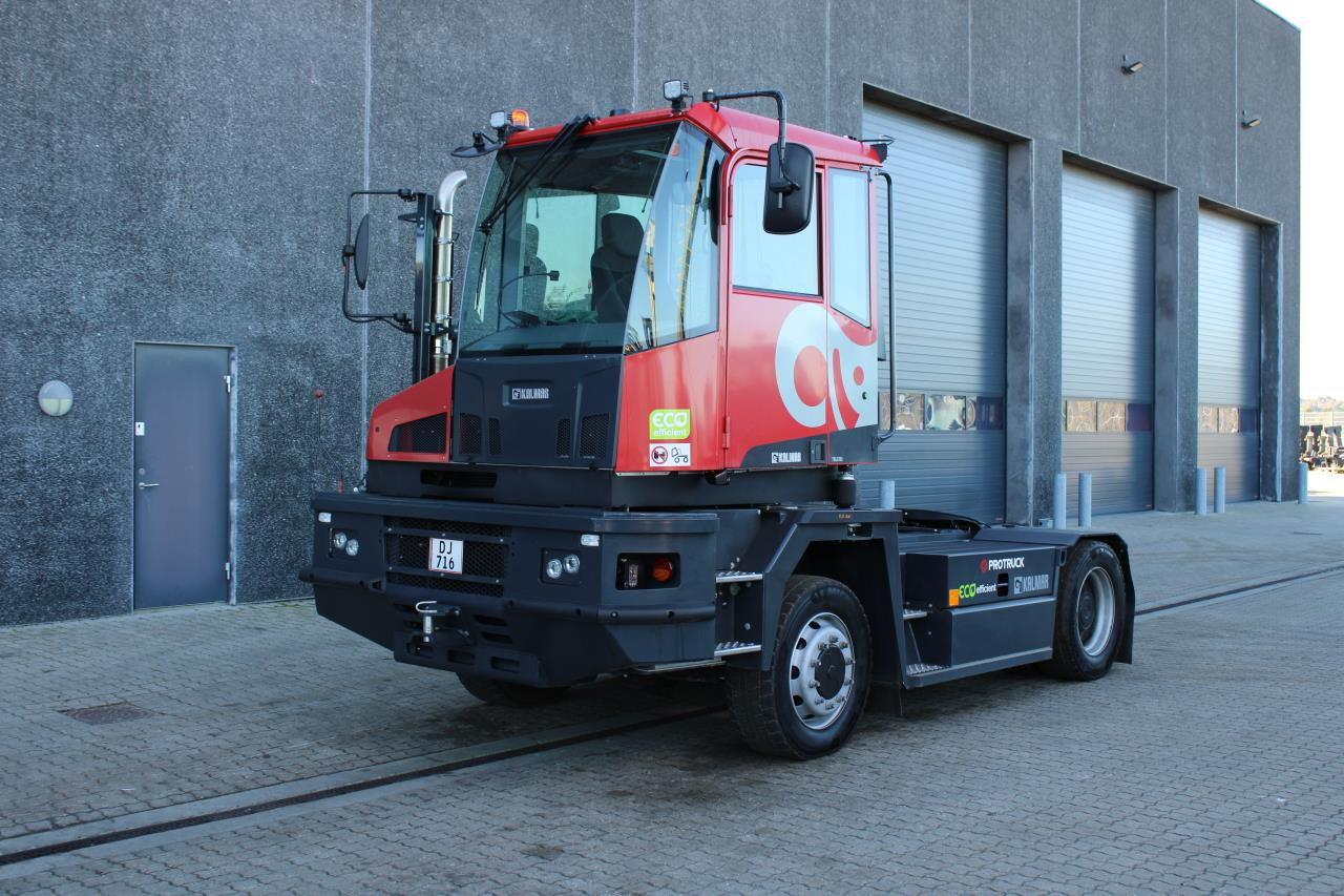 Kalmar TRL618I 4X4 - Terminalni traktor: slika 2 Kalmar TRL618I 4X4 - Terminalni traktor: slika 2