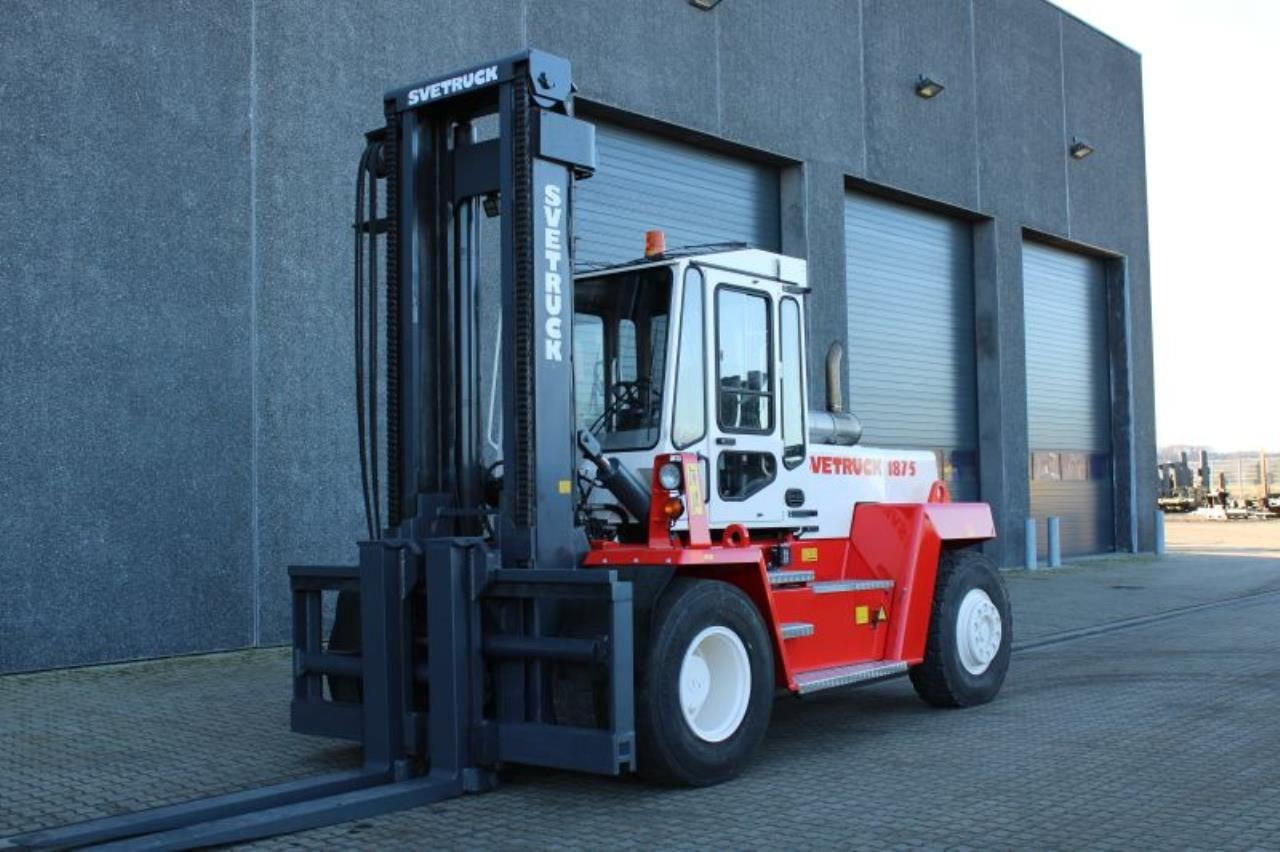 SveTruck 1875-33 - Dizel viljuškar: slika 2 SveTruck 1875-33 - Dizel viljuškar: slika 2