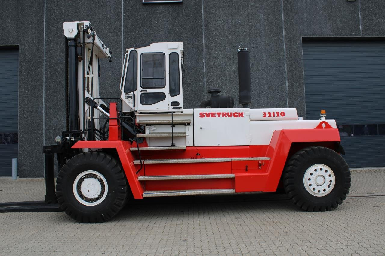 SveTruck 32120-50 - Dizel viljuškar: slika 1 SveTruck 32120-50 - Dizel viljuškar: slika 1