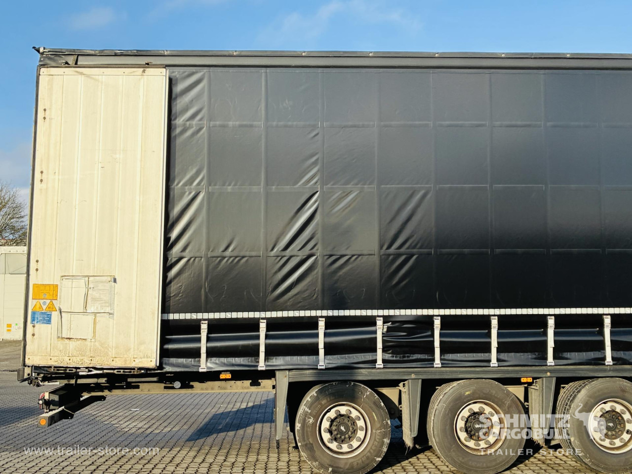 SCHMITZ Auflieger Curtainsider Mega - Poluprikolica sa ceradom: slika 3 SCHMITZ Auflieger Curtainsider Mega - Poluprikolica sa ceradom: slika 3