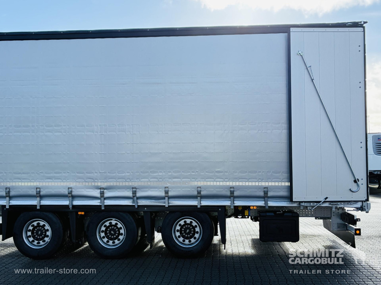 SCHMITZ Auflieger Curtainsider Mega - Poluprikolica sa ceradom: slika 5 SCHMITZ Auflieger Curtainsider Mega - Poluprikolica sa ceradom: slika 5