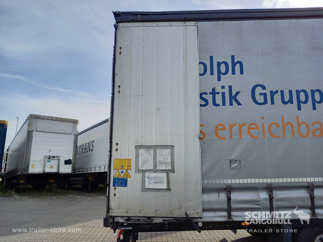 SCHMITZ Auflieger Curtainsider Mega - Poluprikolica sa ceradom: slika 2 SCHMITZ Auflieger Curtainsider Mega - Poluprikolica sa ceradom: slika 2