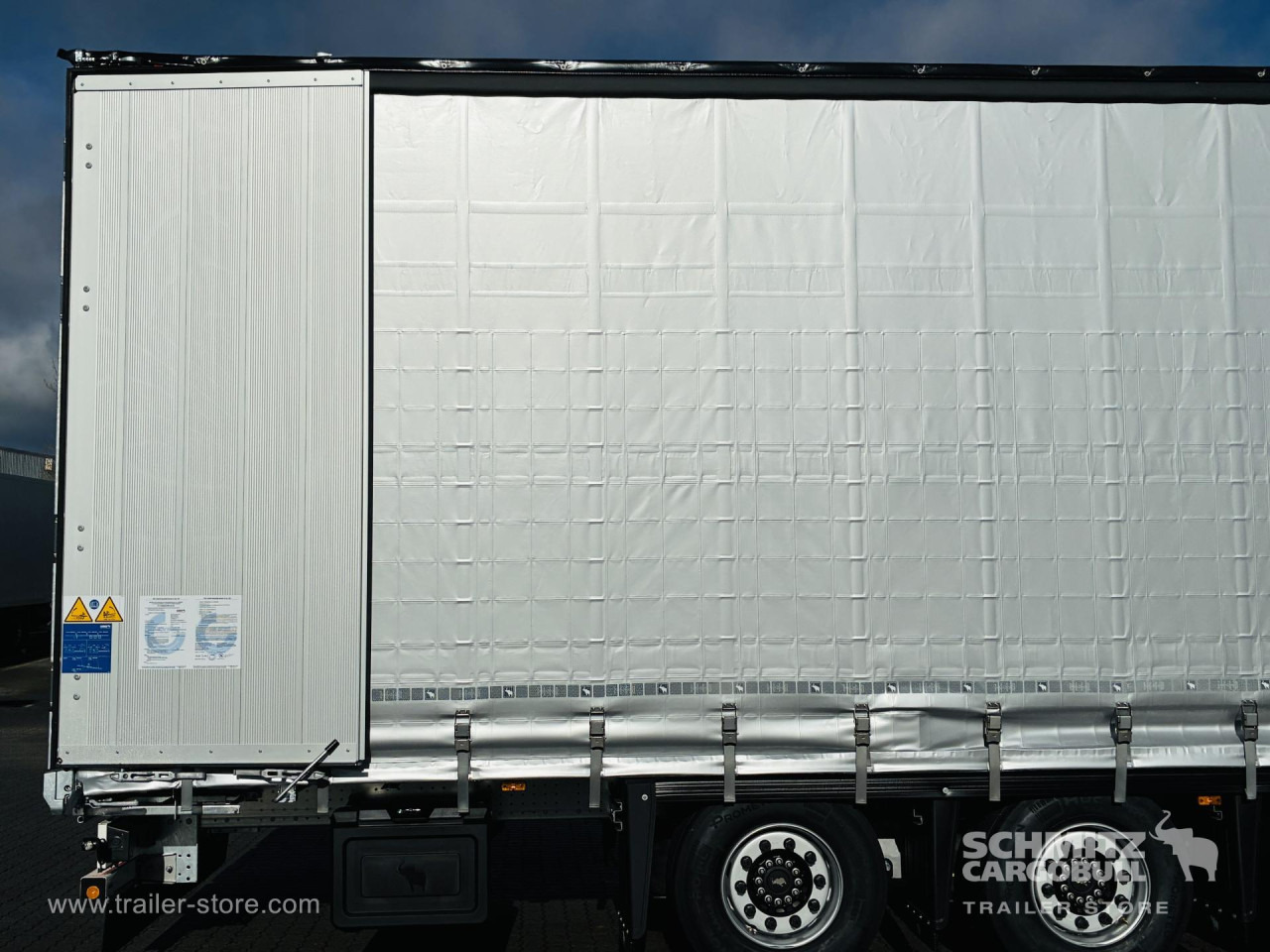 SCHMITZ Auflieger Curtainsider Mega - Poluprikolica sa ceradom: slika 4 SCHMITZ Auflieger Curtainsider Mega - Poluprikolica sa ceradom: slika 4