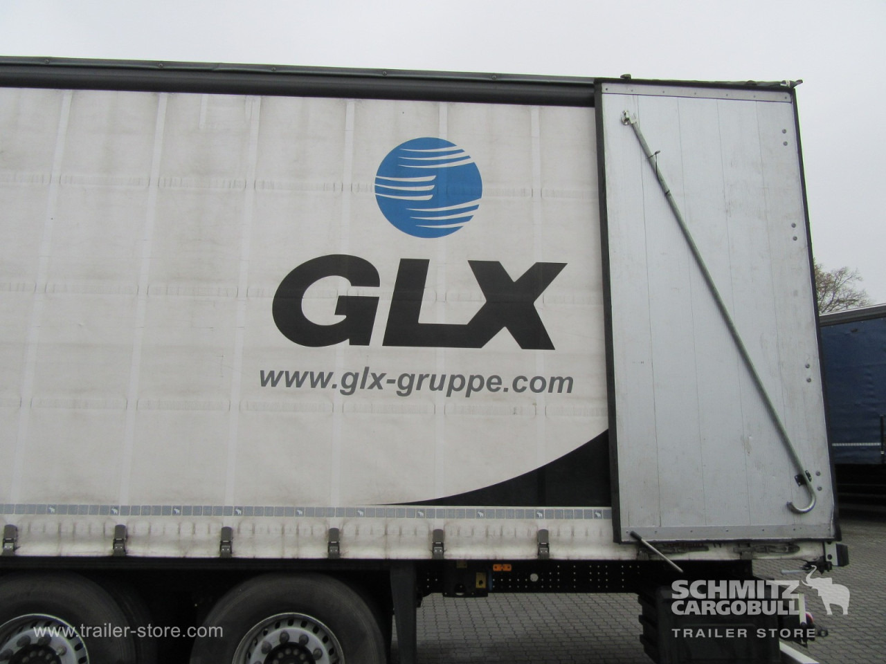 SCHMITZ Auflieger Curtainsider Standard - Poluprikolica sa ceradom: slika 4 SCHMITZ Auflieger Curtainsider Standard - Poluprikolica sa ceradom: slika 4