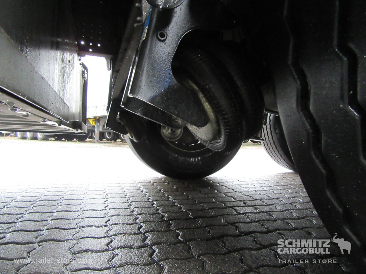SCHMITZ Auflieger Curtainsider Standard - Poluprikolica sa ceradom: slika 3 SCHMITZ Auflieger Curtainsider Standard - Poluprikolica sa ceradom: slika 3