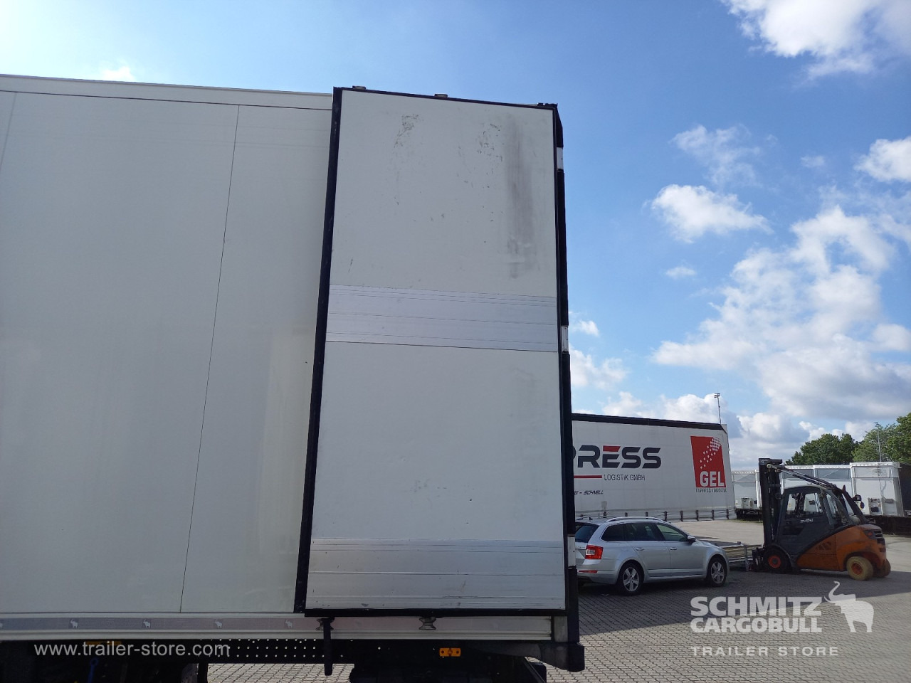 SCHMITZ Auflieger Tiefkühler Fleischhang - Izotermička poluprikolica: slika 3 SCHMITZ Auflieger Tiefkühler Fleischhang - Izotermička poluprikolica: slika 3
